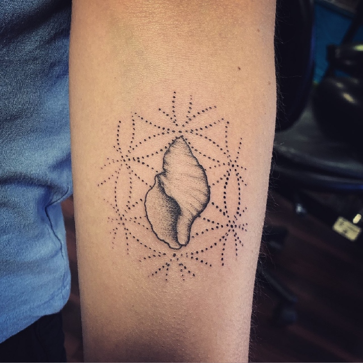 Dave Blue Hawaii Maui Tattoo Shop