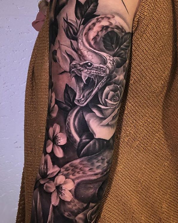 Andres Blue Hawaii Maui Tattoo Shop