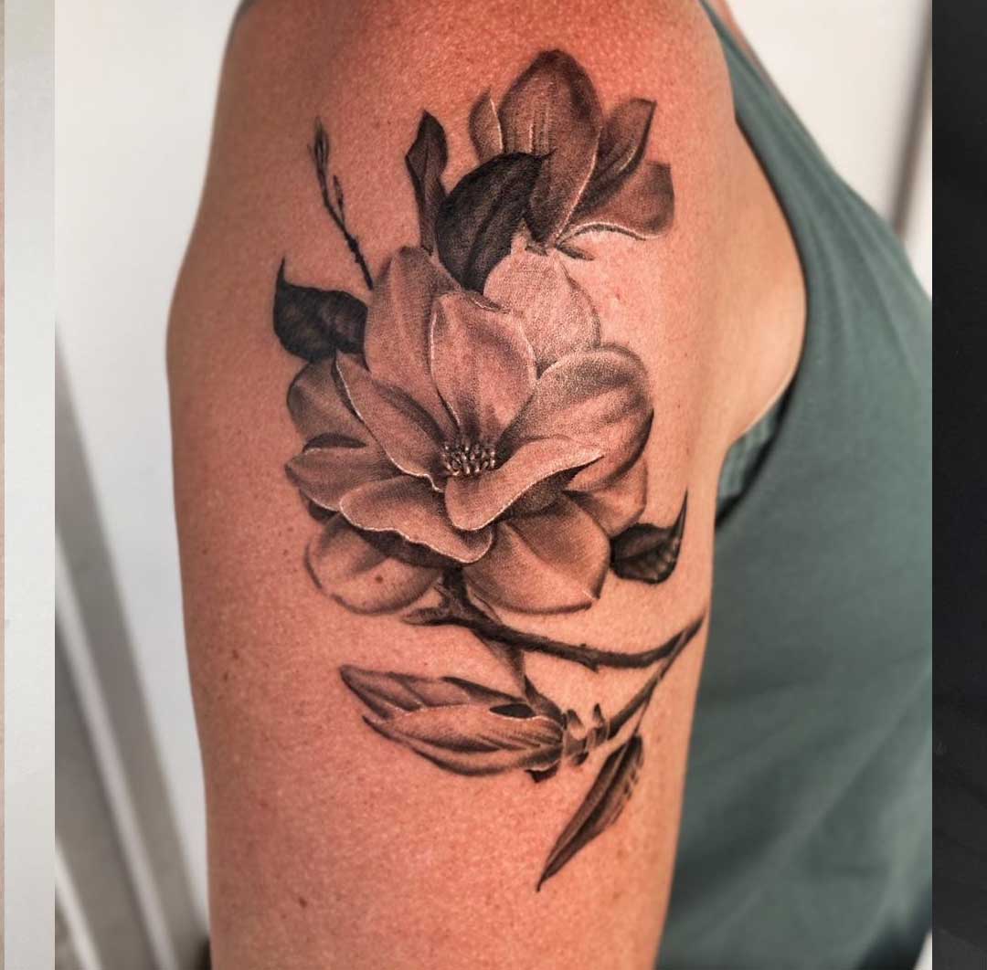 Hawaiian flower tattoo1