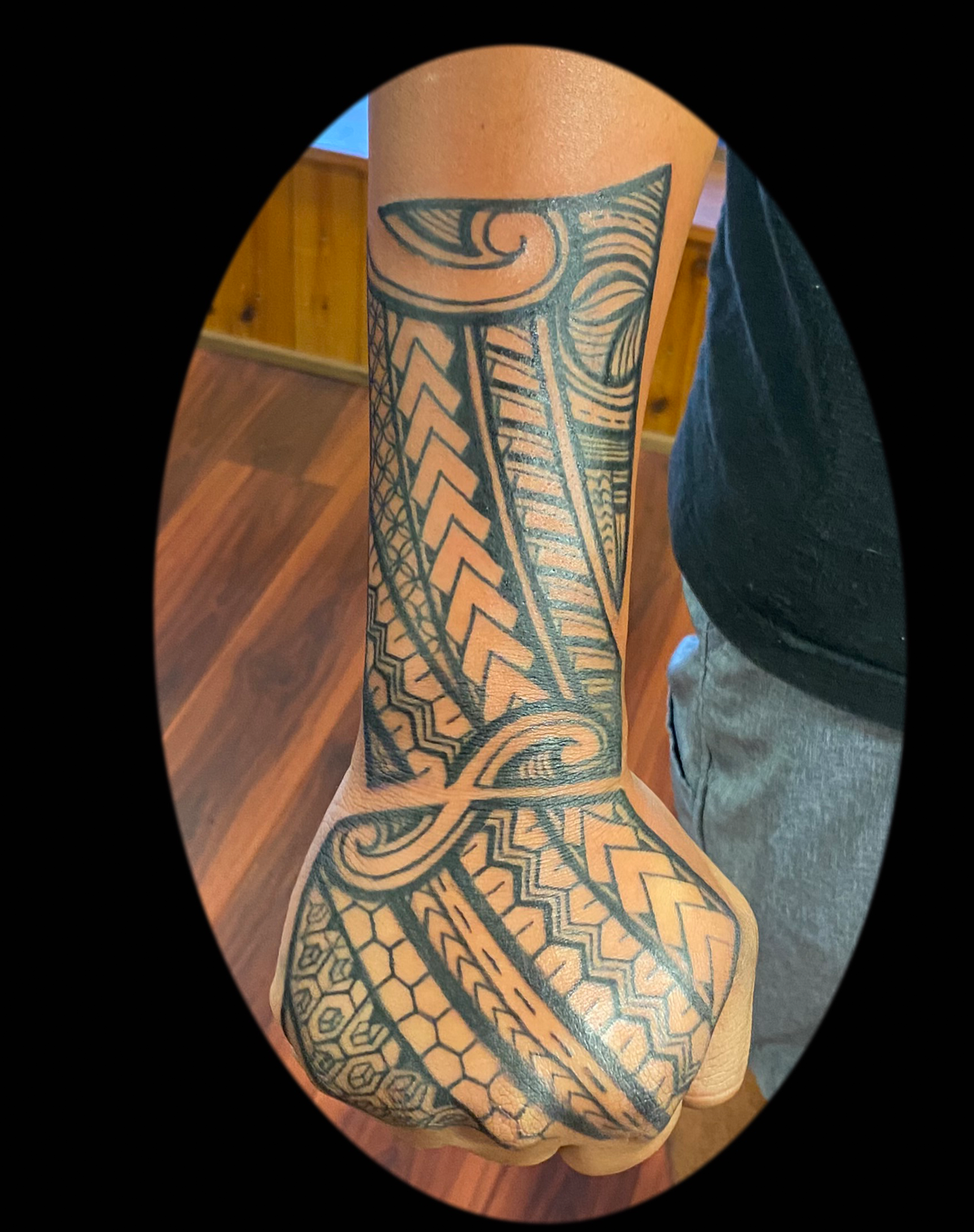 hawaiian tribal lines tattoo